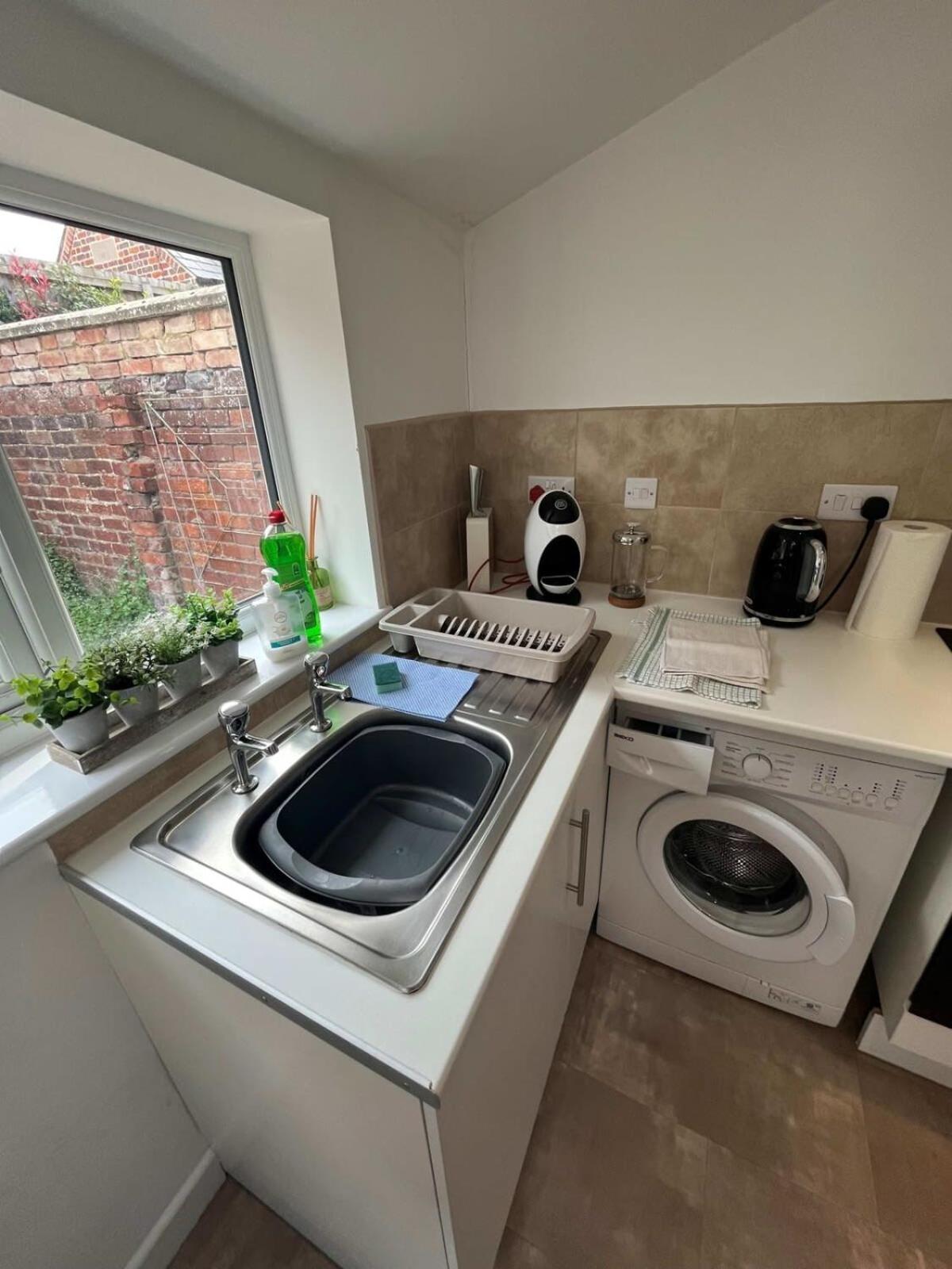 Cosy 2 Bedroom Victorian Townhouse In The Town Centre Bury St. Edmunds Bagian luar foto